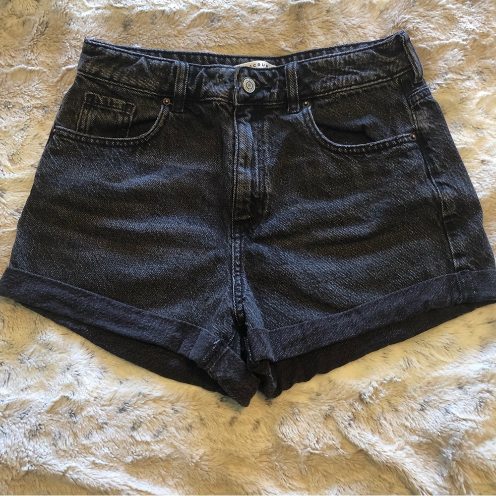 Pacsun black wash mom shorts size 27